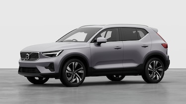 Volvo XC40 Estate 2.0 B4P Ultra Bright 5dr Auto in Aurora Silver