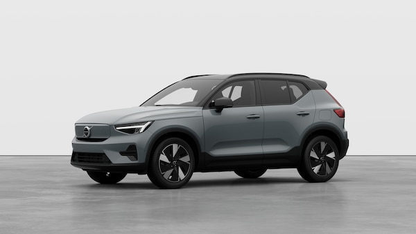 https://wizz.volvocars.com/images/2026/536/exterior/studio/threeQuartersFrontLeft/exterior-studio-threeQuartersFrontLeft_BCC10EFBD5E901C4137F0FE4CA7E67CC38456846.png?client=car-config&w=600