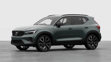 Volvo XC40 Estate 2.0 B4P Ultra Dark 5dr Auto in Forest Lake