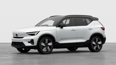 Exterior Studio Three Quarters Front Left