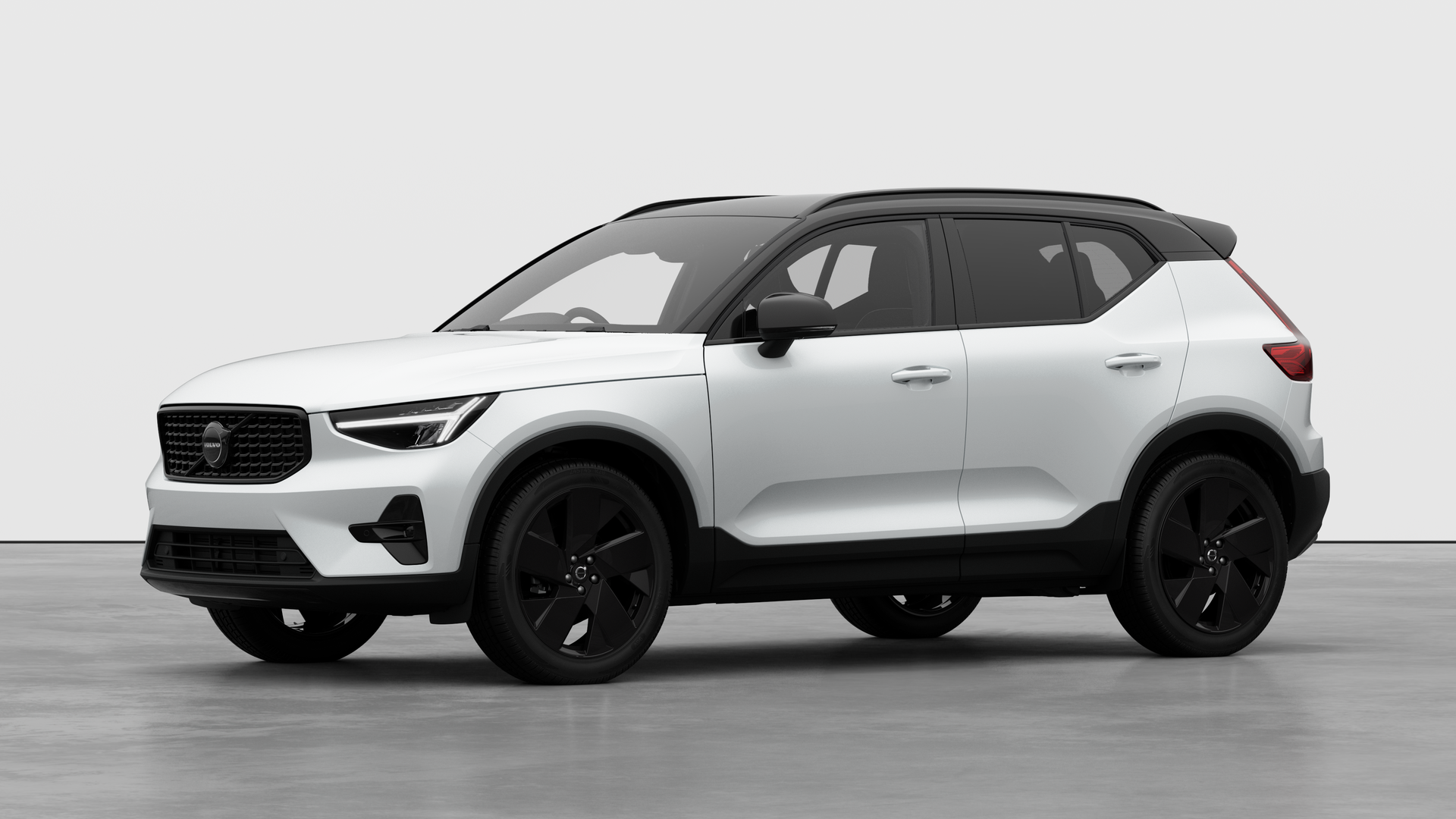  VOLVO XC40 2.0 B4P Plus Black Edition 5dr Auto