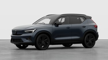 Exterior Studio Three Quarters Front Left