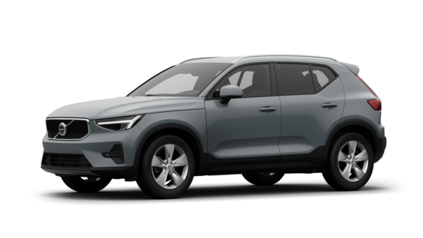 Extérieur d’une voiture Volvo vue de trois-quarts, fond uni d’un studio.