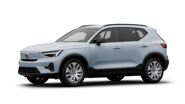 Het exterieur van de Volvo-auto in driekwart aanzicht, duidelijke studioachtergrond.