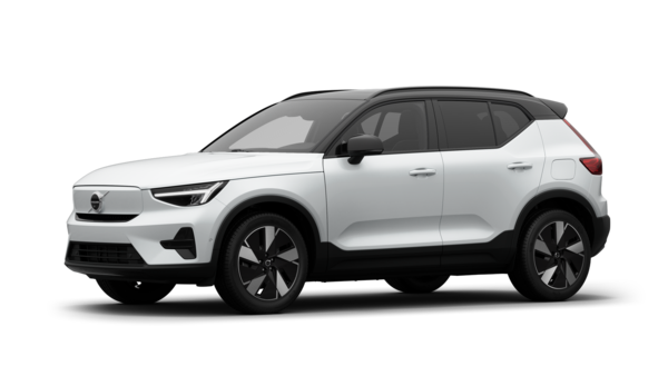 Esterno di un'auto Volvo vista di tre quarti, sfondo semplice di uno studio.