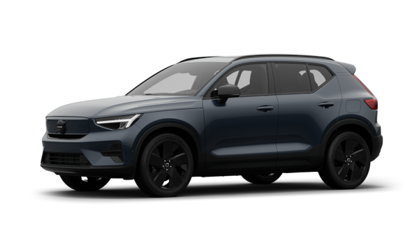 Het exterieur van de Volvo-auto in driekwart aanzicht, duidelijke studioachtergrond.