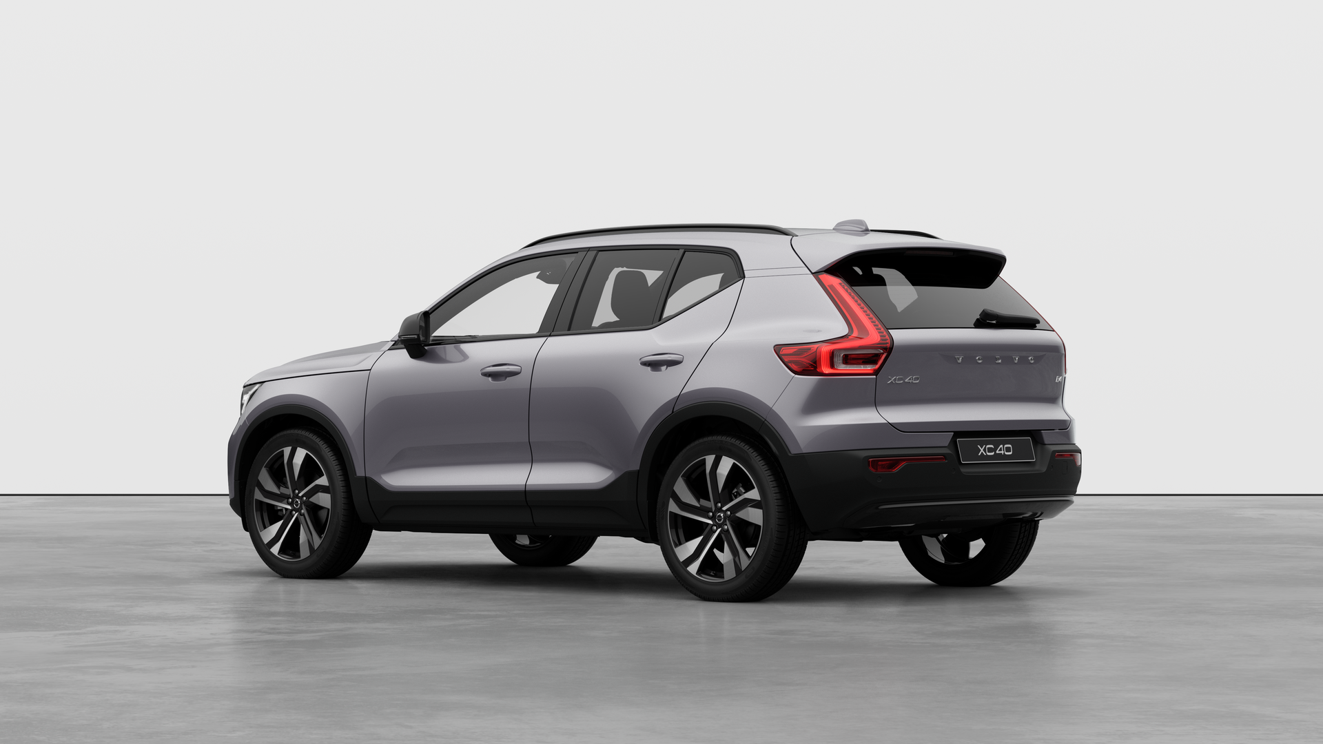  VOLVO XC40 2.0 B4P Plus Dark 5dr Auto
