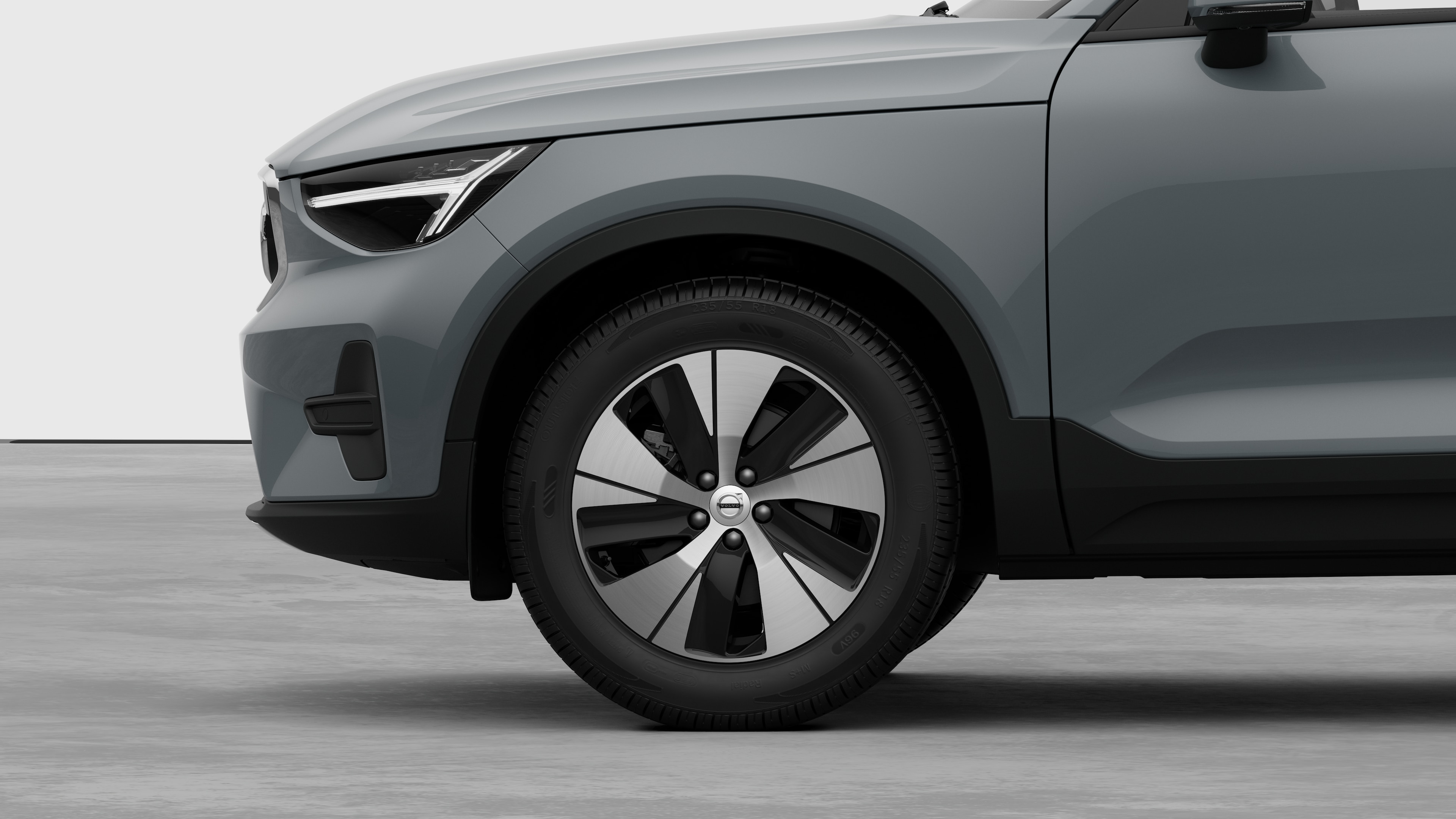Exterior details frontrim
