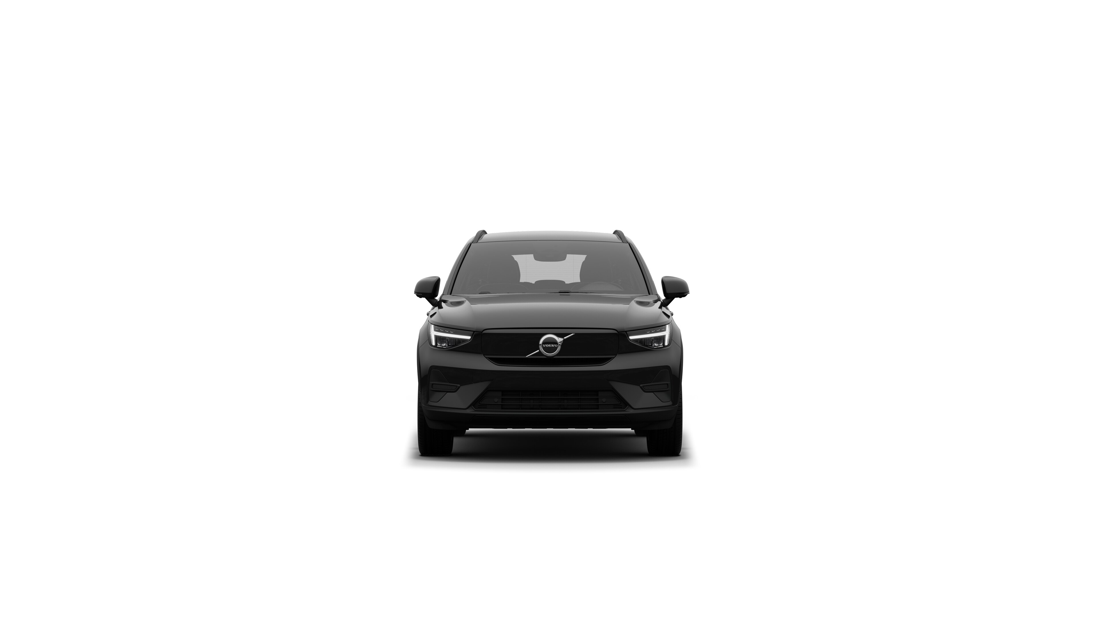 Vista frontal del vehículo Volvo en un fondo de estudio liso.