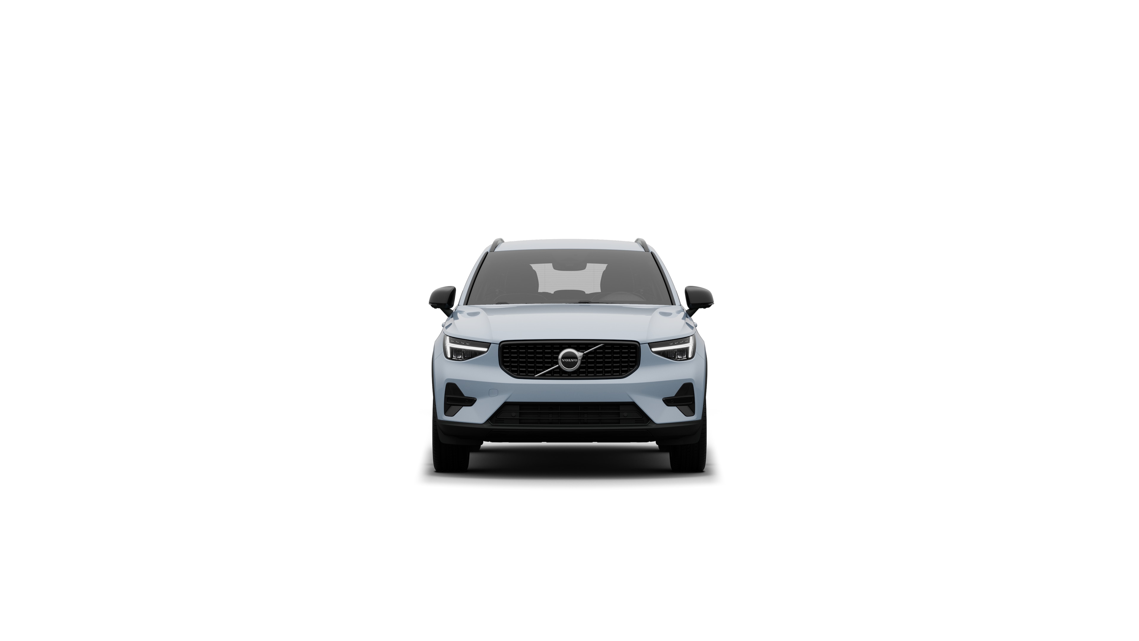Vue avant d’une Volvo sur un fond de studio.