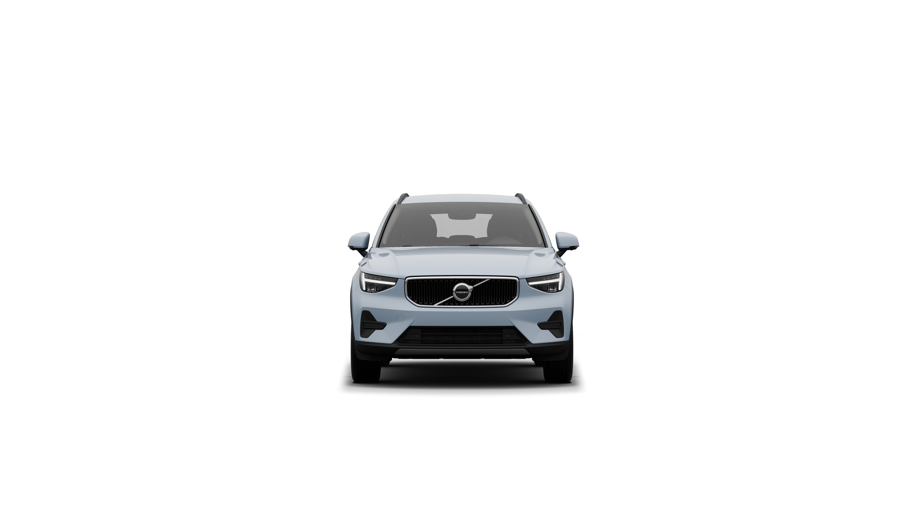 Vorderansicht eines Volvo in einem schlichten Studiohintergrund.