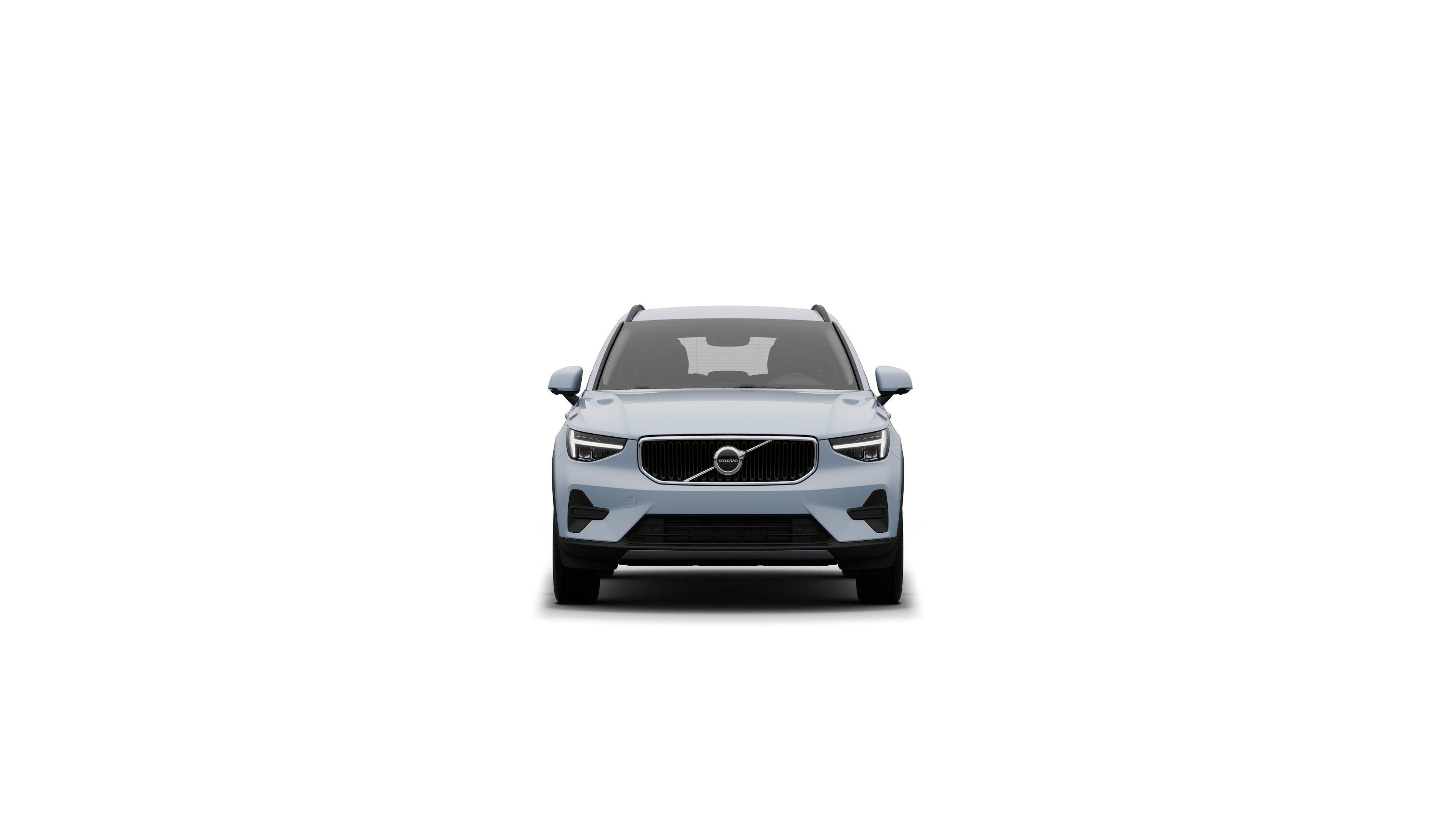 Vue avant d’une Volvo sur un fond de studio.