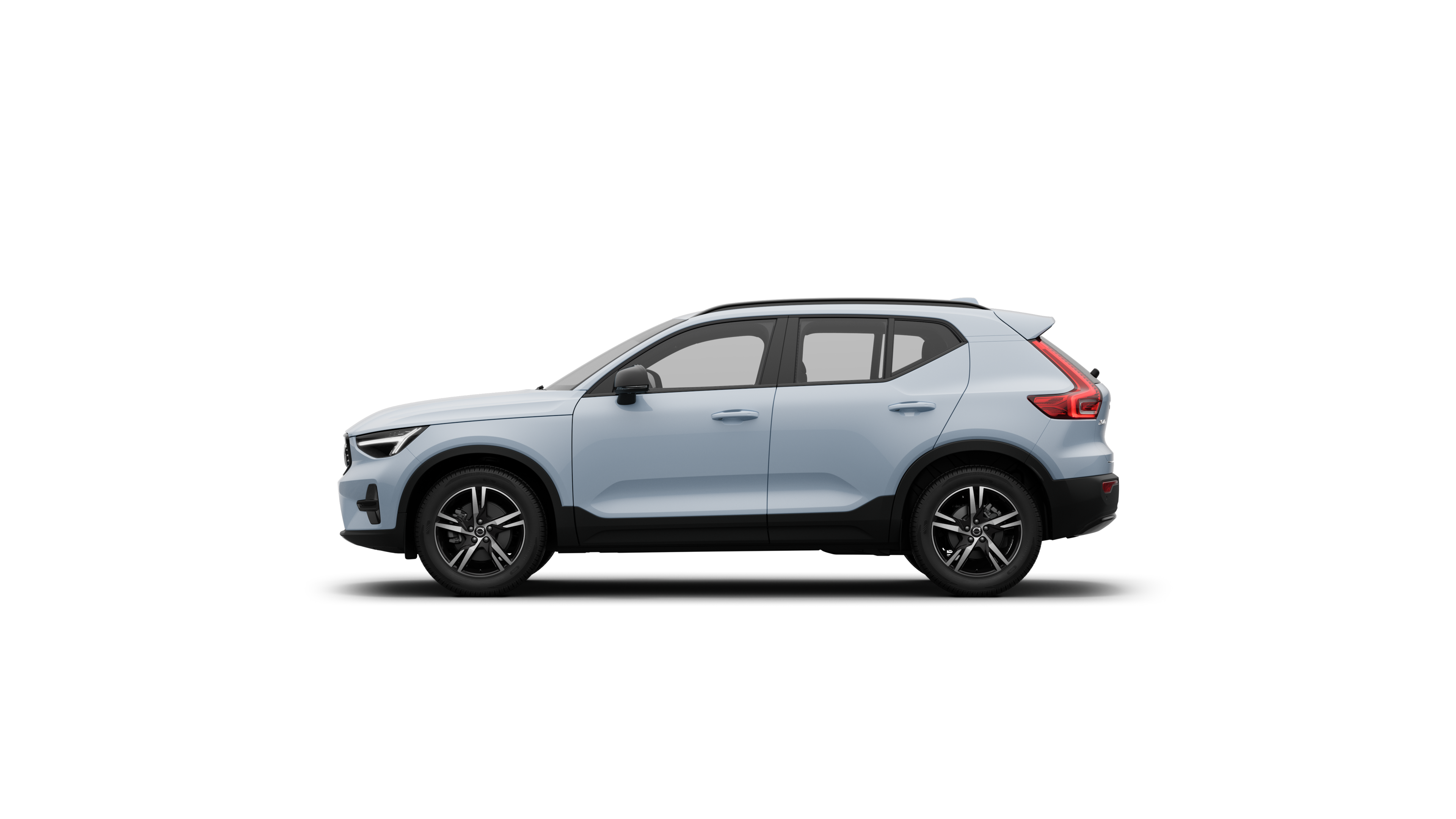  XC40 Kerghübriid külgvaade