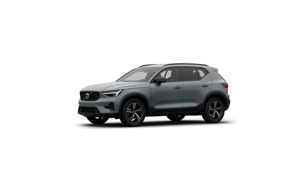 Widok z zewnątrz samochodu Volvo w trzech czwartych na tle zwykłego studia