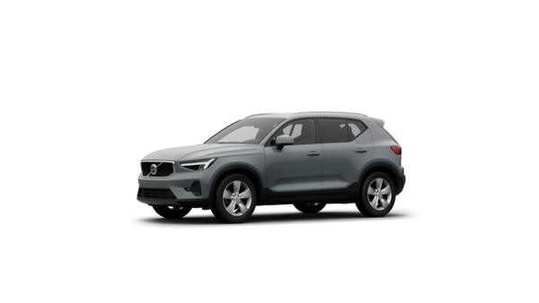 Vista esterna di tre quarti di un'auto Volvo in uno studio semplice.