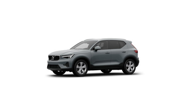 Dreiviertelansicht des Volvo Fahrzeugs vor dem Hintergrund eines schlichten Studios.