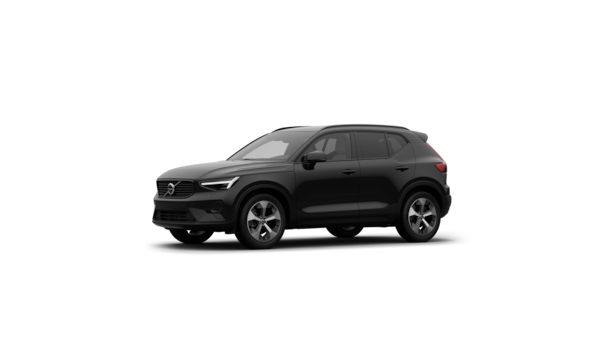 Pohľad na exteriér vozidla Volvo z troch štvrtín v jednoduchom prostredí štúdia.