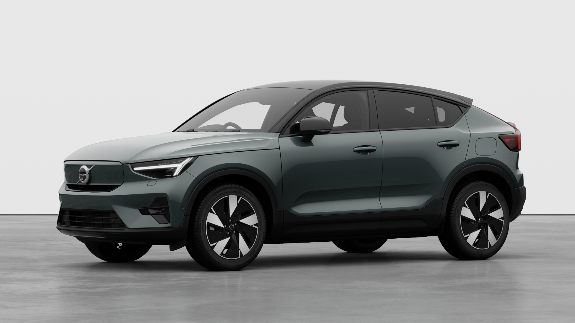  VOLVO EC40 185kW Extended Range Plus 82kWh 5dr Auto