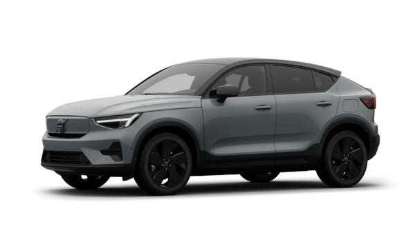 Het exterieur van de Volvo-auto in driekwart aanzicht, duidelijke studioachtergrond.