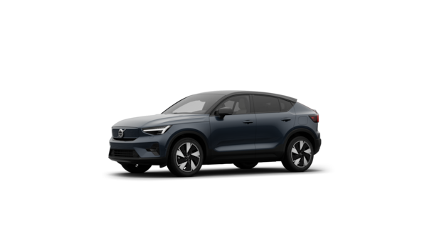 Vista esterna di tre quarti di un'auto Volvo in uno studio semplice.