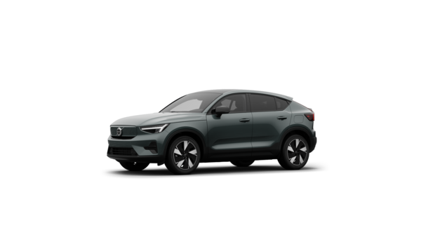 Vue de trois quarts de l’extérieur d’une Volvo sur un fond de studio uni.