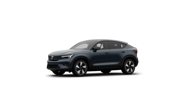 Trekvartsvy av Volvo-bilens exteriör i en vanlig studiobakgrund.