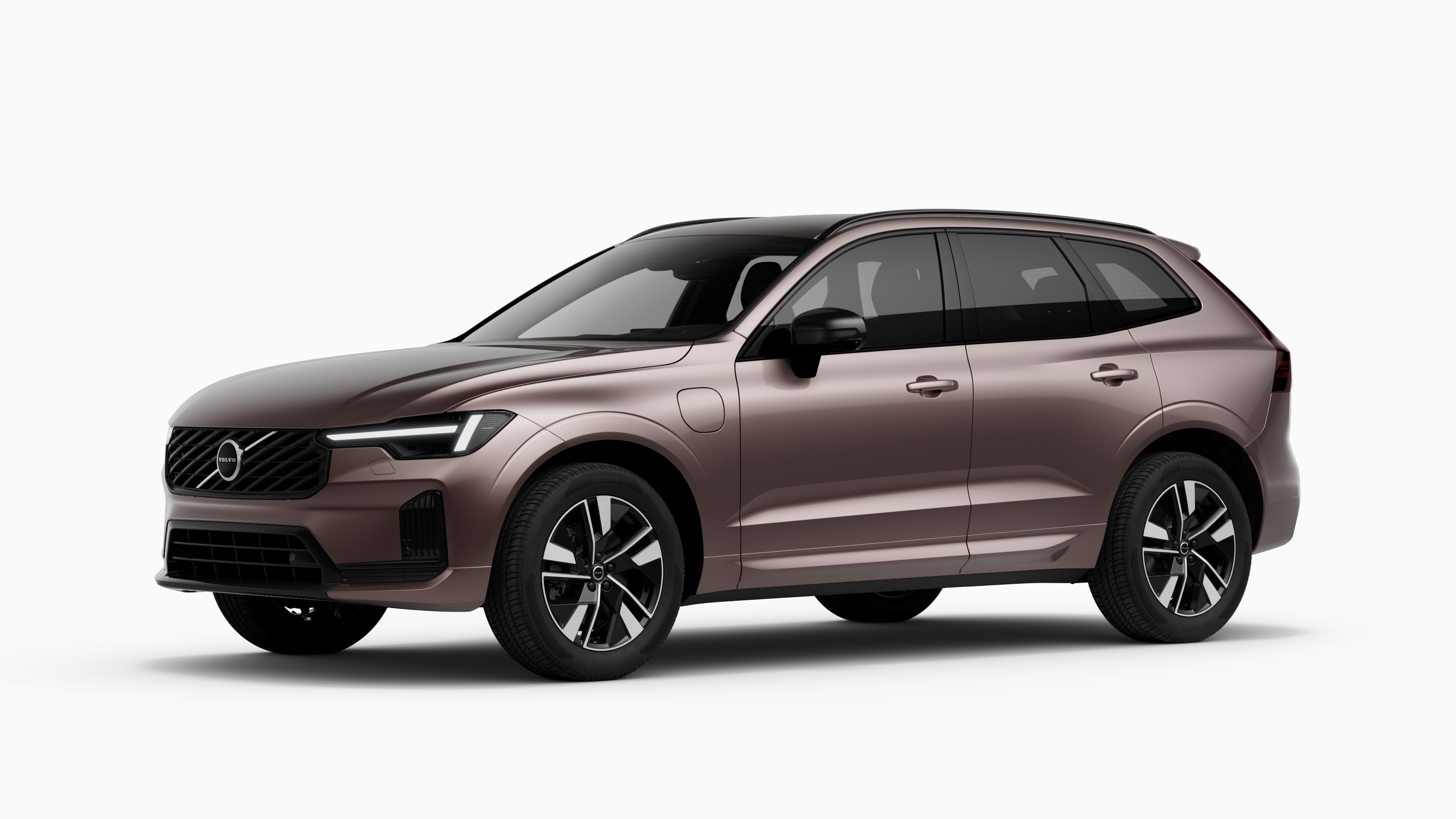 Volvo-eksteriør i trekvart visning, vanlig studiobakgrunn.