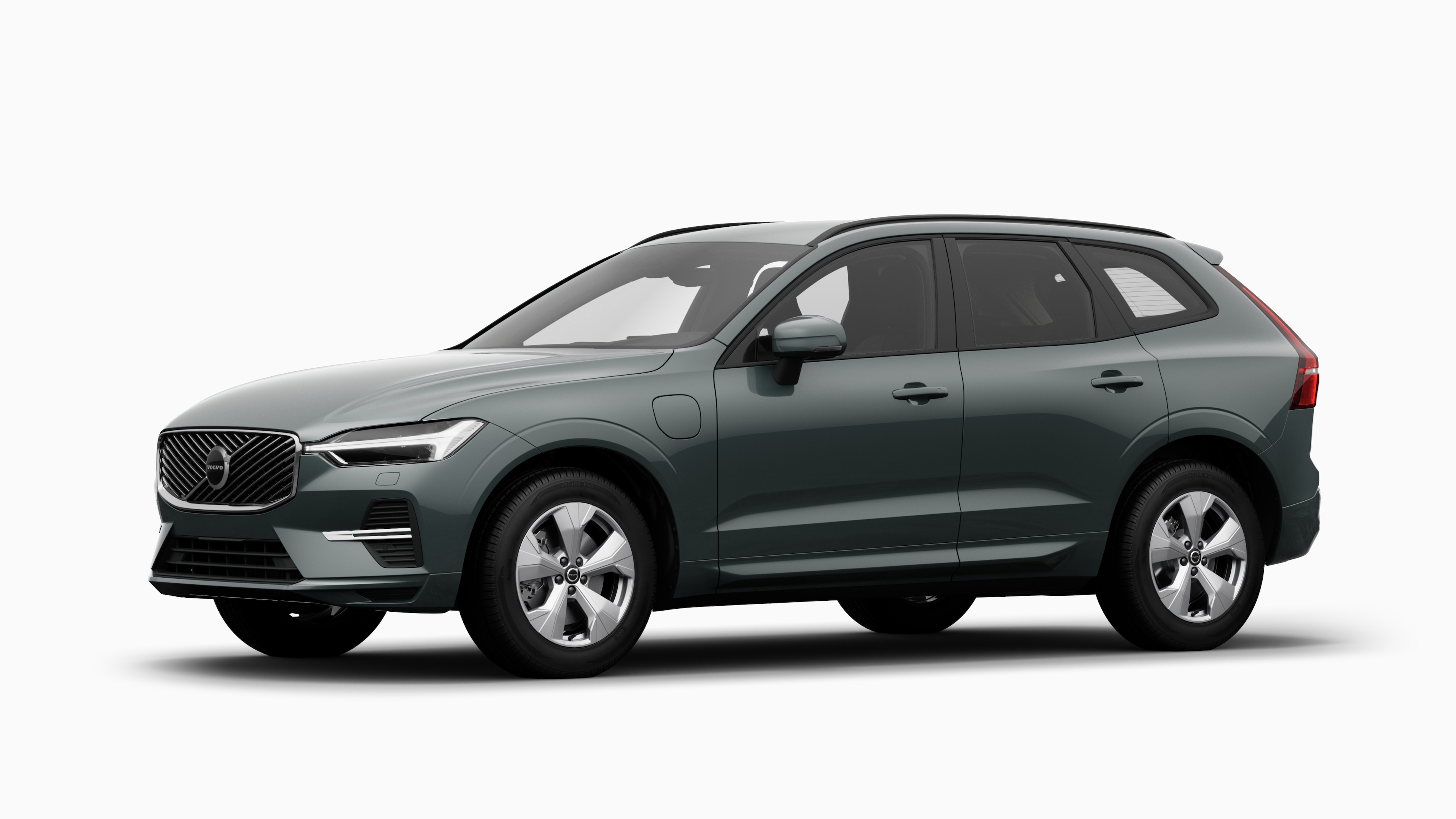 Volvobilens exteriör i trekvartsvy, vanlig studiobakgrund.