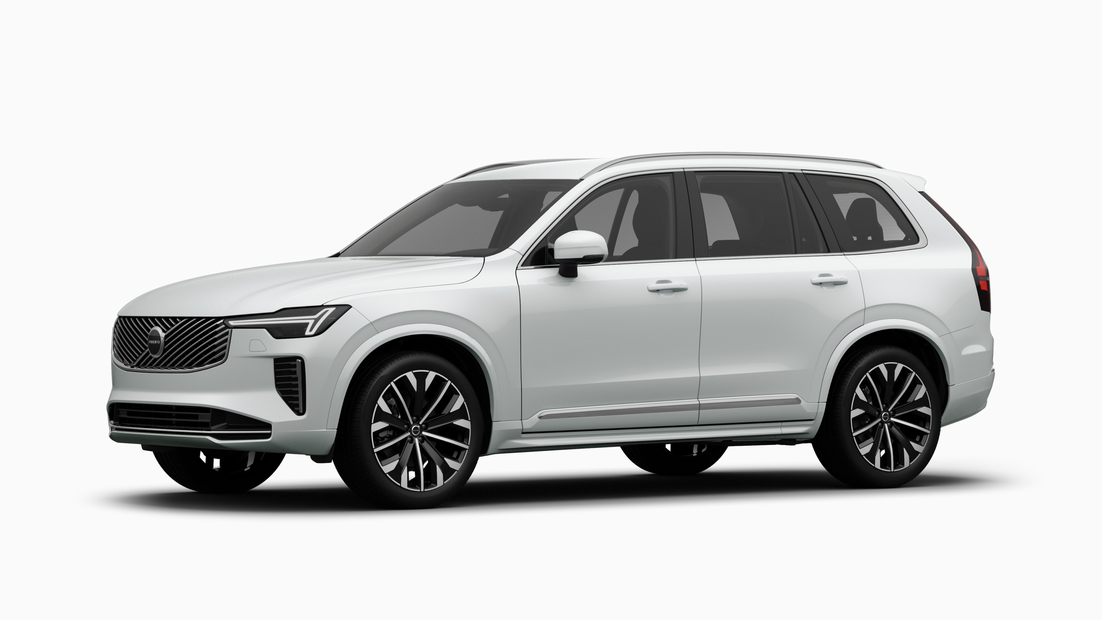 Volvo Außenansicht in Dreiviertelansicht, schlichter Studiohintergrund.