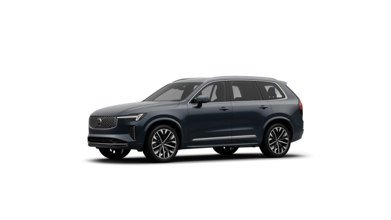 Tříčtvrteční pohled na exteriér vozu Volvo na jednoduchém pozadí studia.
