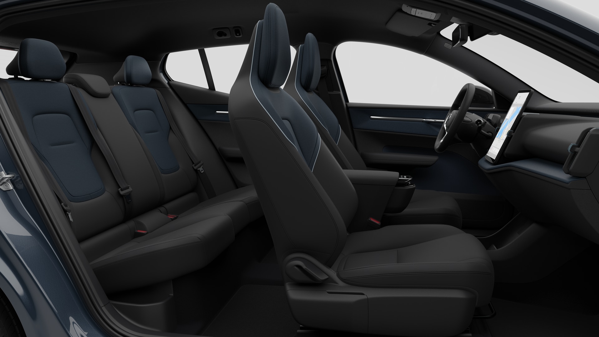 Vue latérale de l’intérieur d’une Volvo montrant les sièges avant, les sièges passager arrière, le volant, le tableau de bord et la console centrale, sur fond de studio.