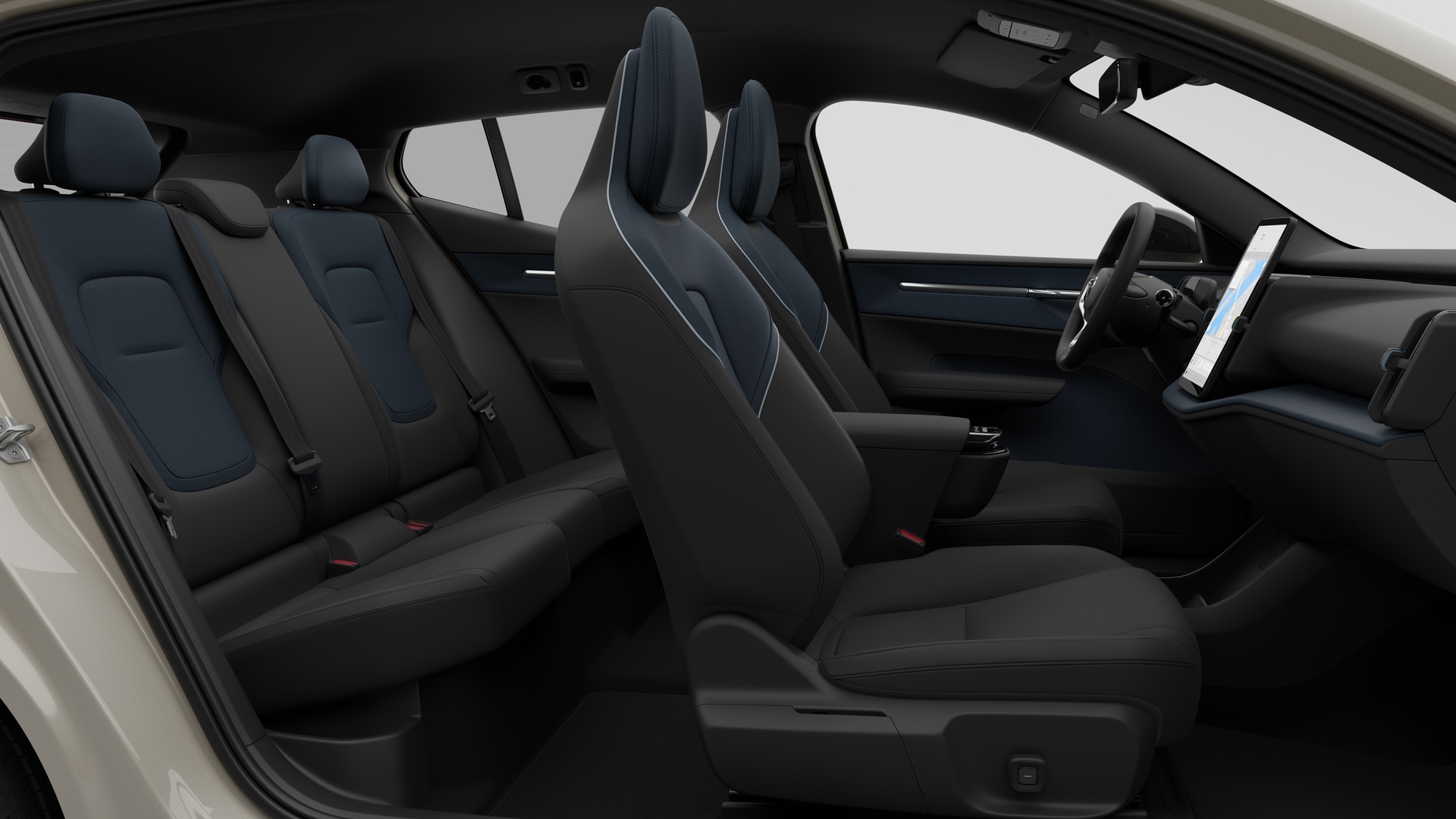 Vue latérale de l’intérieur d’une Volvo montrant les sièges avant, les sièges passager arrière, le volant, le tableau de bord et la console centrale, sur fond de studio.