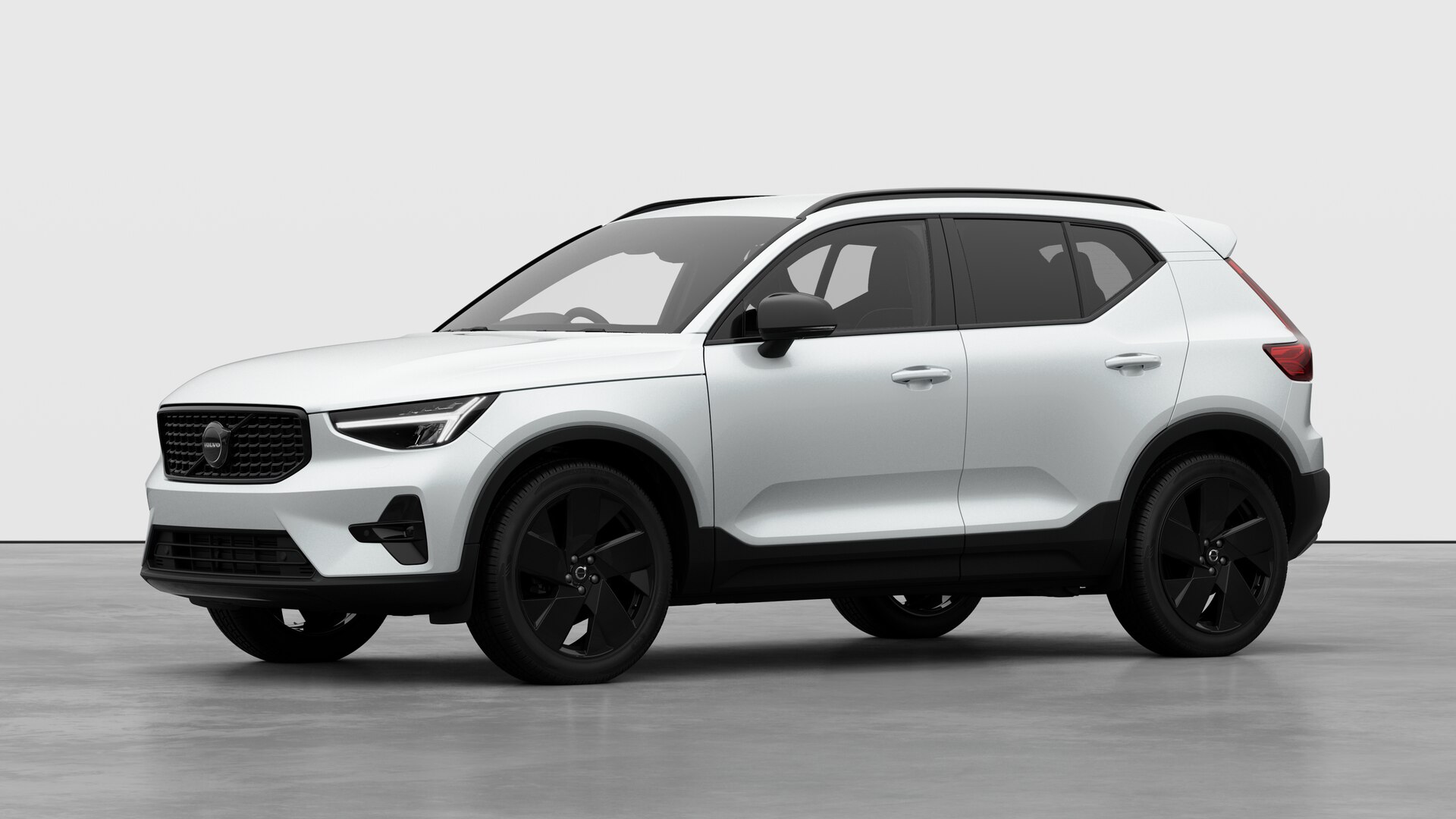  VOLVO XC40 2.0 B4P Plus Black Edition 5dr Auto