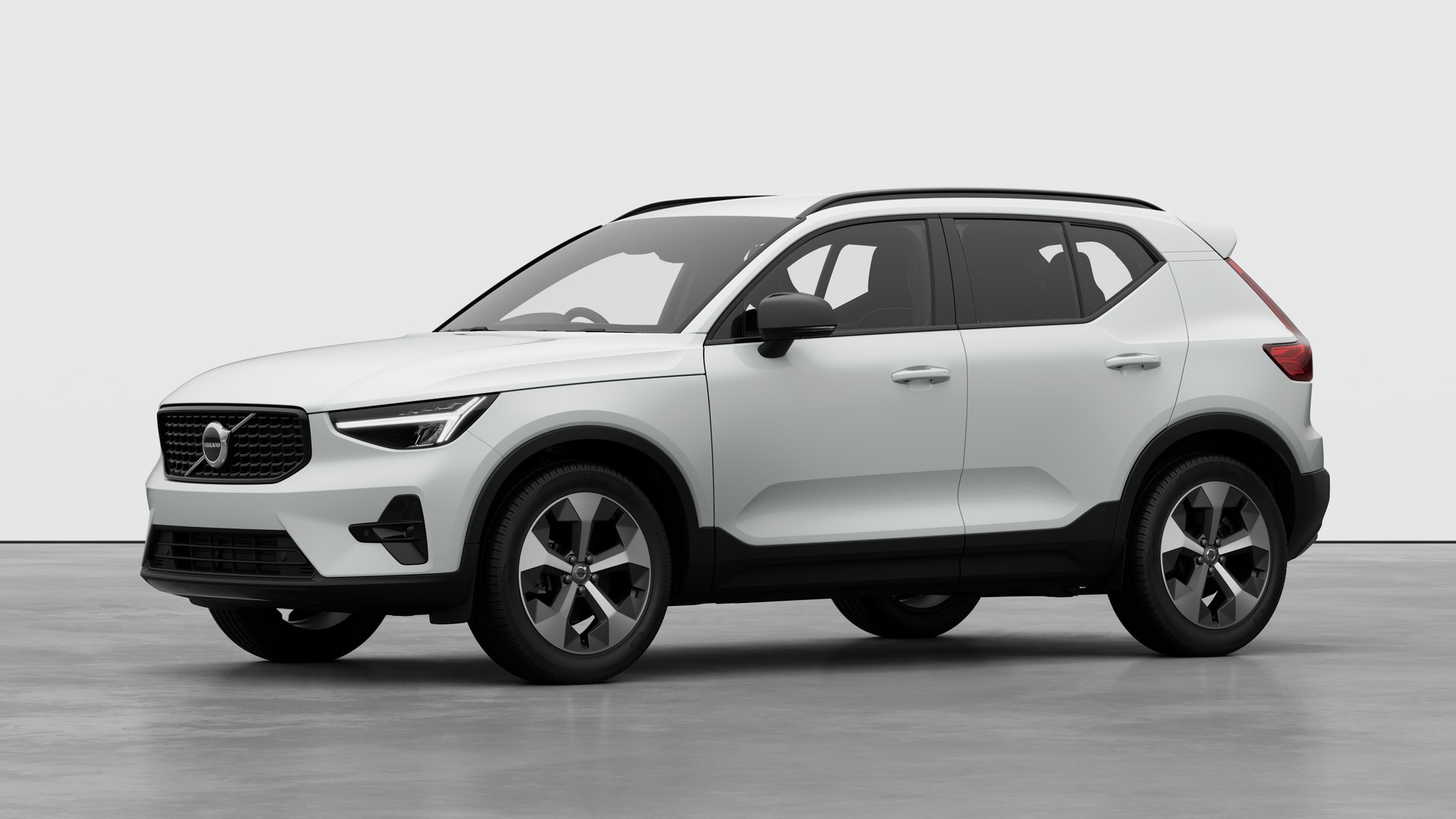  VOLVO XC40 2.0 B4P Plus Dark 5dr Auto