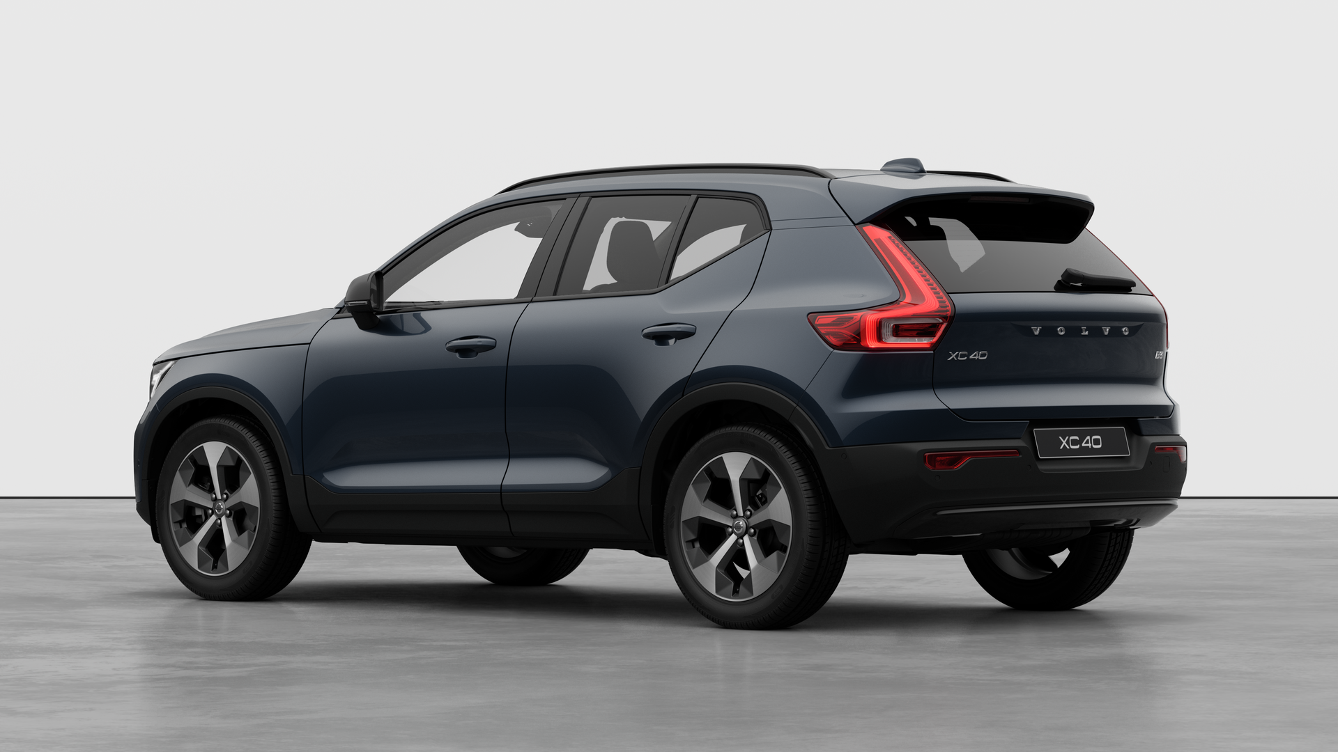  VOLVO XC40 2.0 B3P Plus Dark 5dr Auto