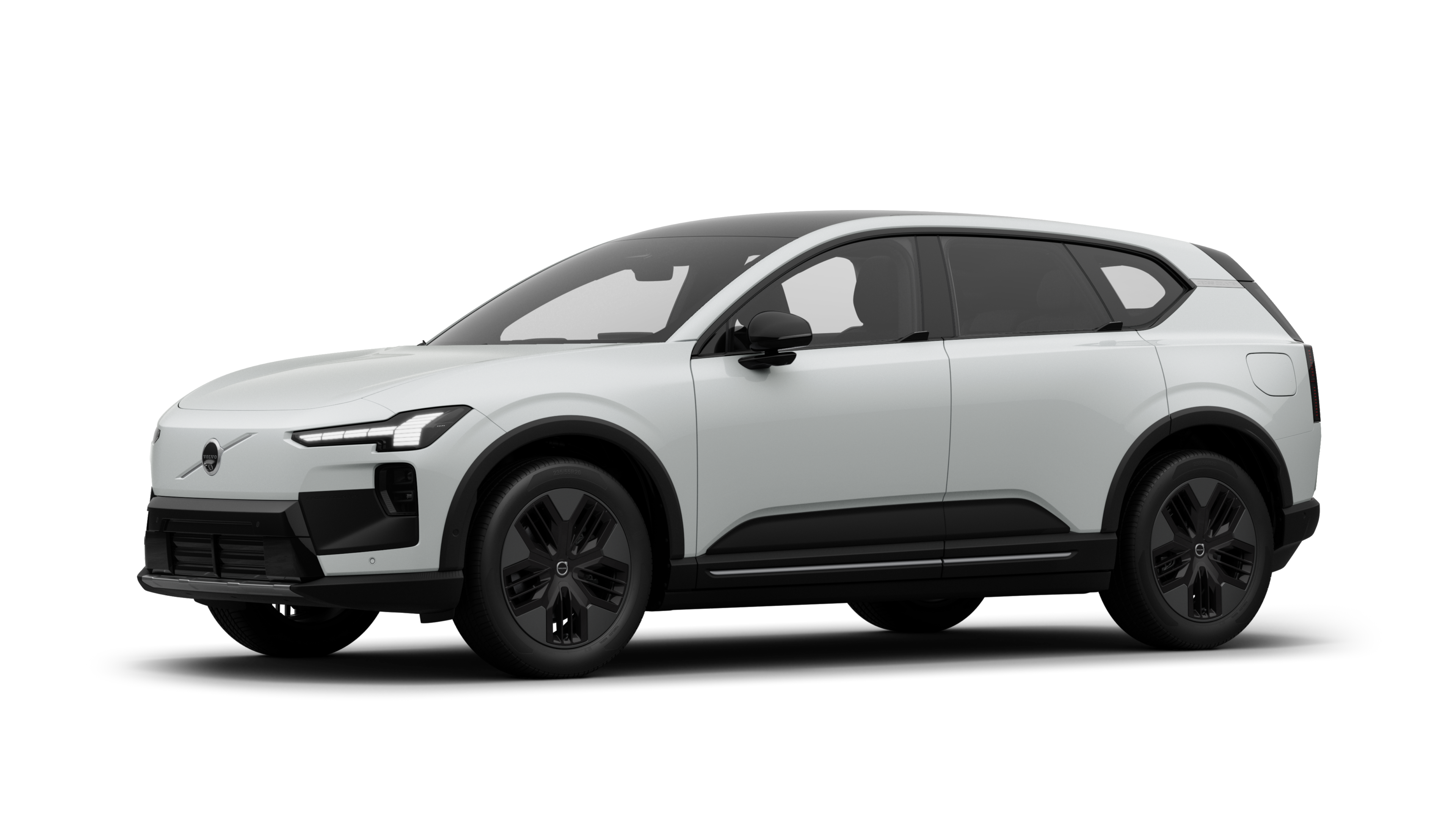 Extérieur d’une voiture Volvo vue de trois-quarts, fond uni d’un studio.